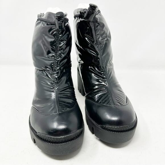 SCHUTZ Roseanne Black Rounded Toe Chunky Lug Sole Boots NWT in Size 7.5 - Picture 2 of 7